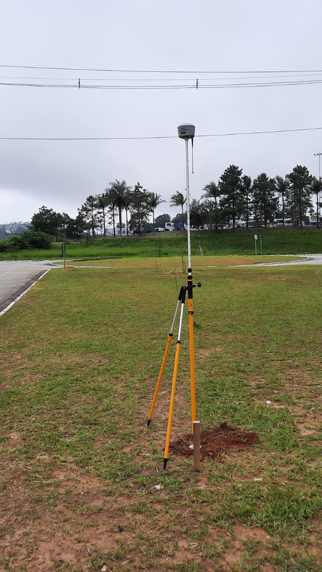 Levantamento Topografico com GPS e Estação Total